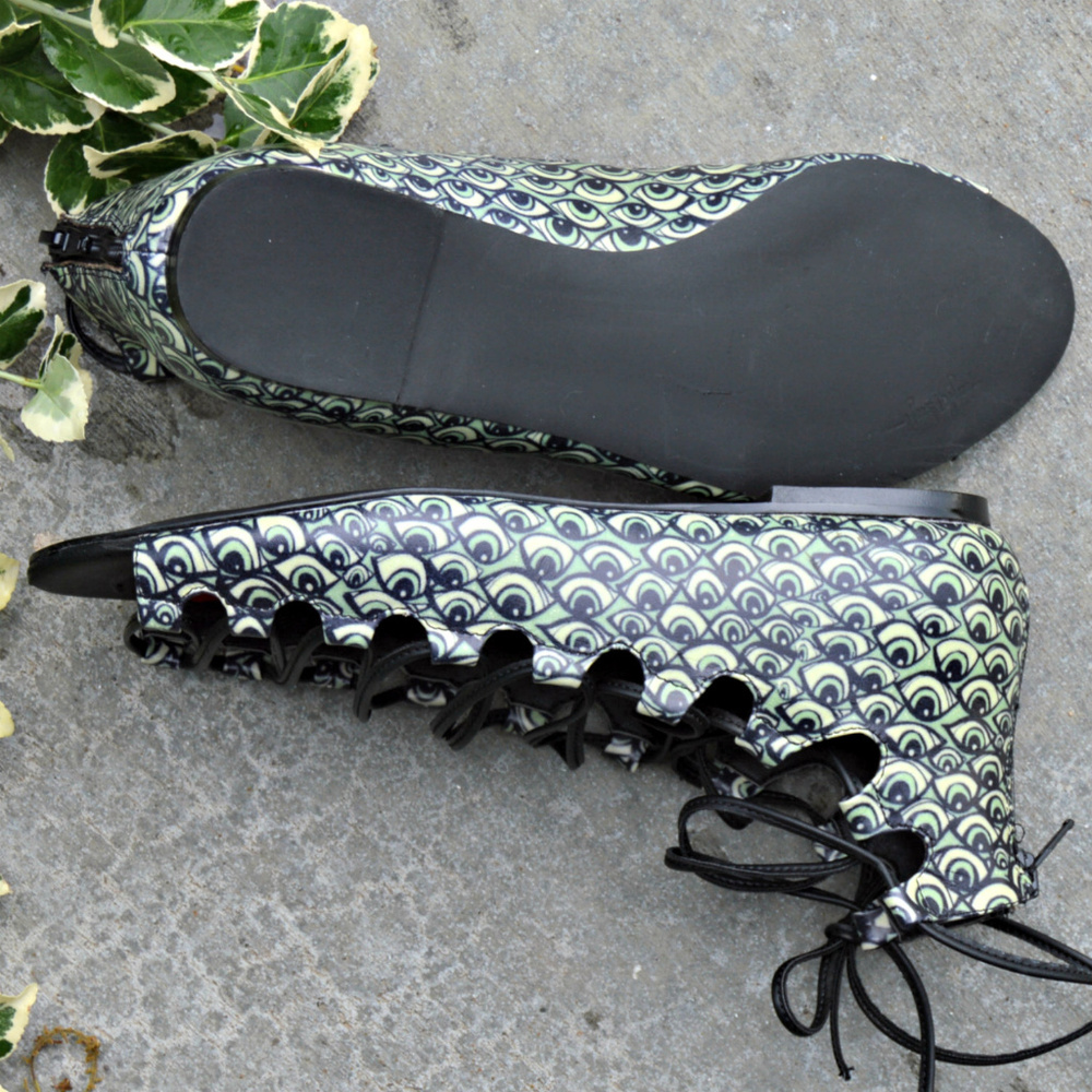 Taylor Says Punk Goth Eyes Lace Up Sandals Flats - Picture 5 of 7